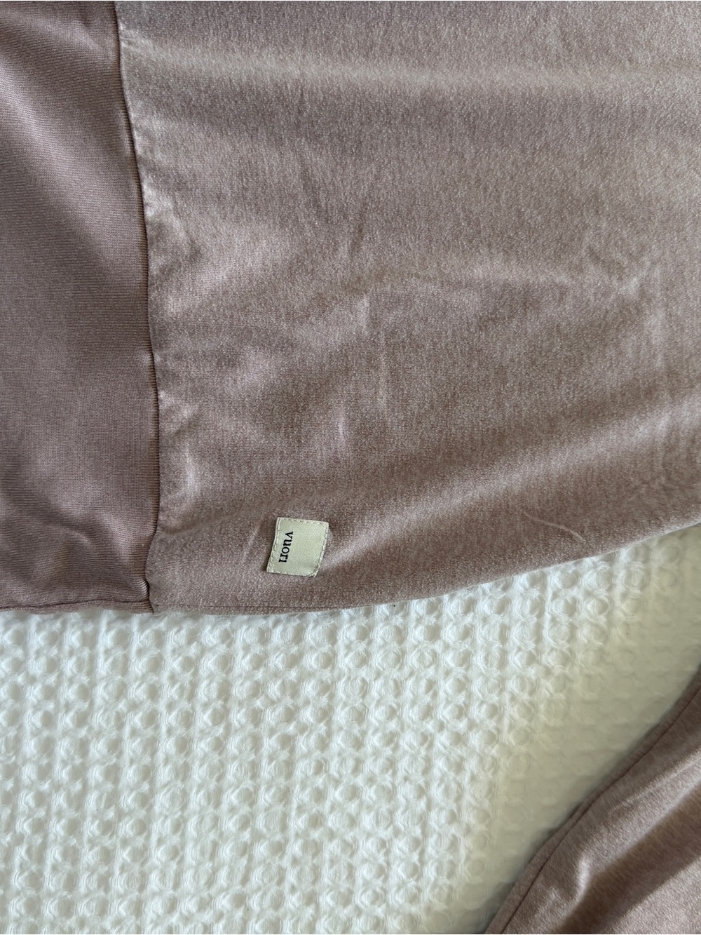 Vuori Women's Long-Sleeve Daydream Crewneck Top - Picture 3 of 3